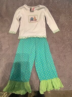 Banana Split Smocked 2 piece set Owl Polkadot Size 24Mths Long Sleeve Ruffle Hem